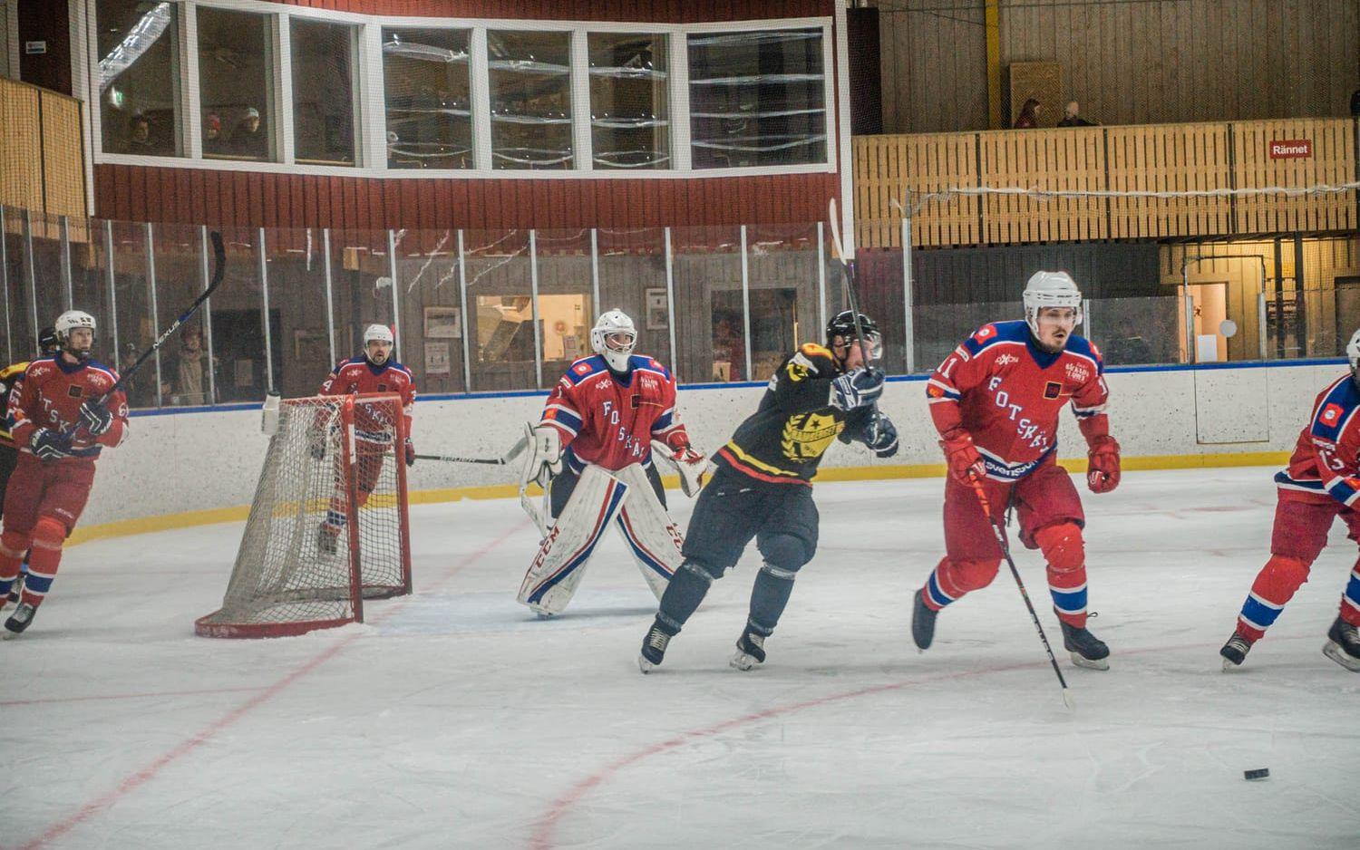Fotskäls HC spelade mot Ramberget. 