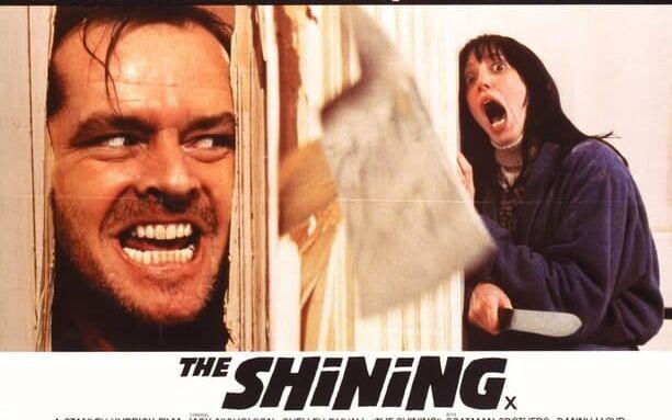 The Shining, eller Varsel på svenska, kom ut som bok 1977 och filmatiseringen av Stanley Kubrick hade premiär 1980.