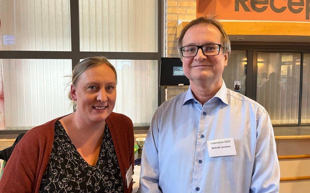 Maria Werdelin och Lennart Svensson från Bärkraft Assistans har ett stort behov av personal.