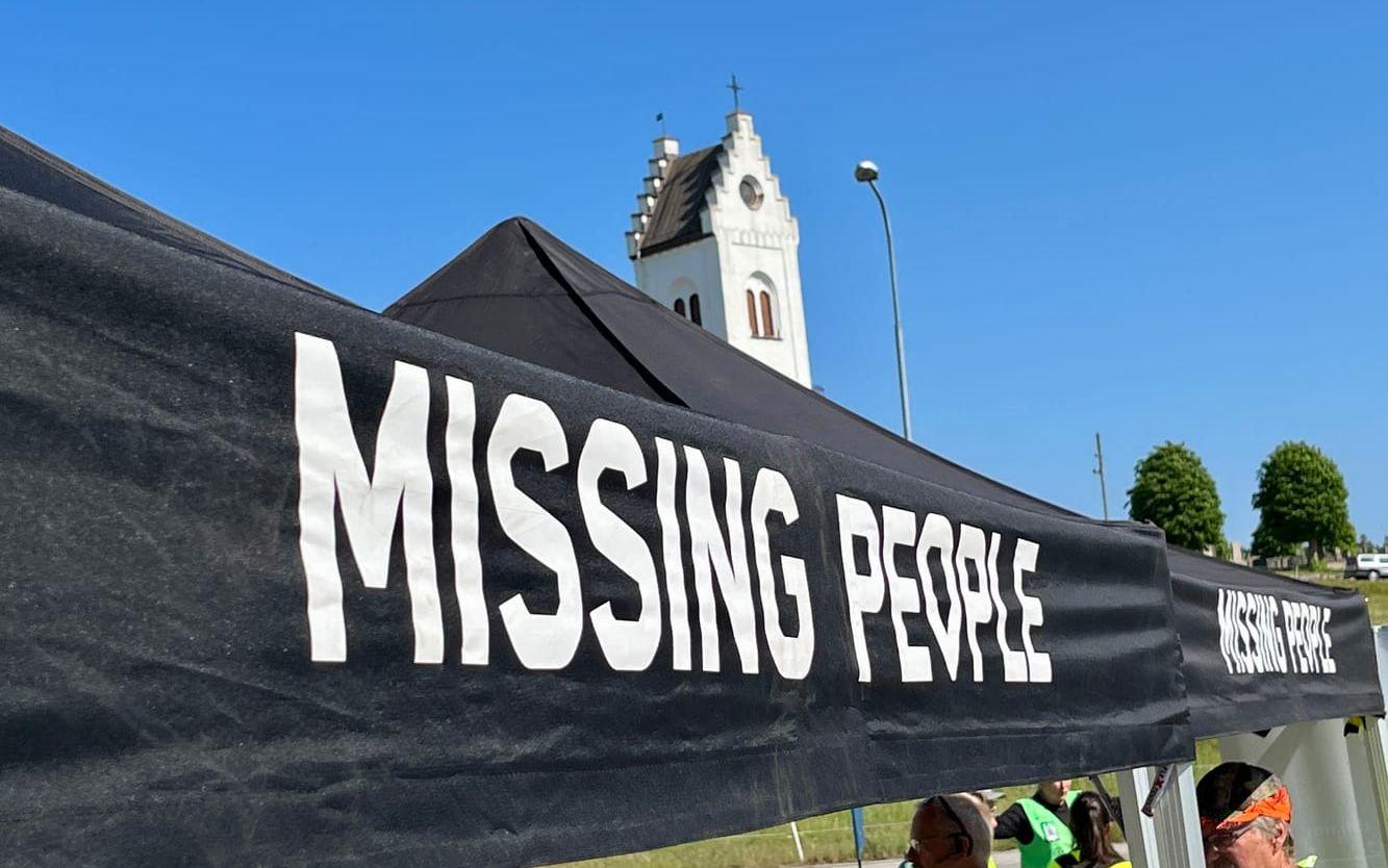 Missing People hjälper till i sökandet av en försvunnen man i Öxabäck. 